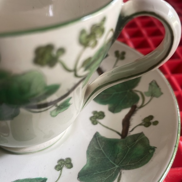 ANTIQUE WEDGWOOD IVY TEACUP AND SAUCER - Picture 2 of 7